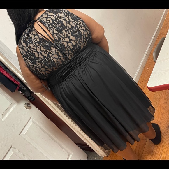 Plus Size - Picture 9 of 16